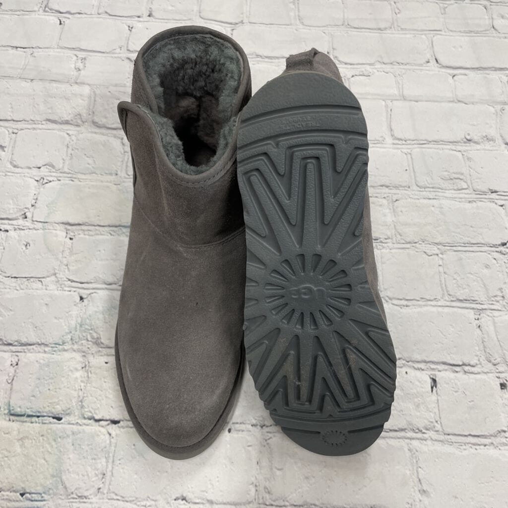Ugg - 5.5
