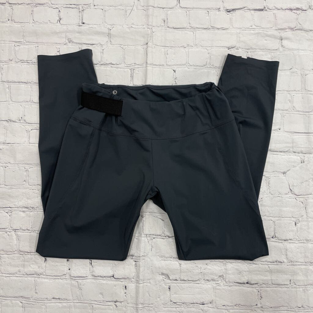 Aday - Large