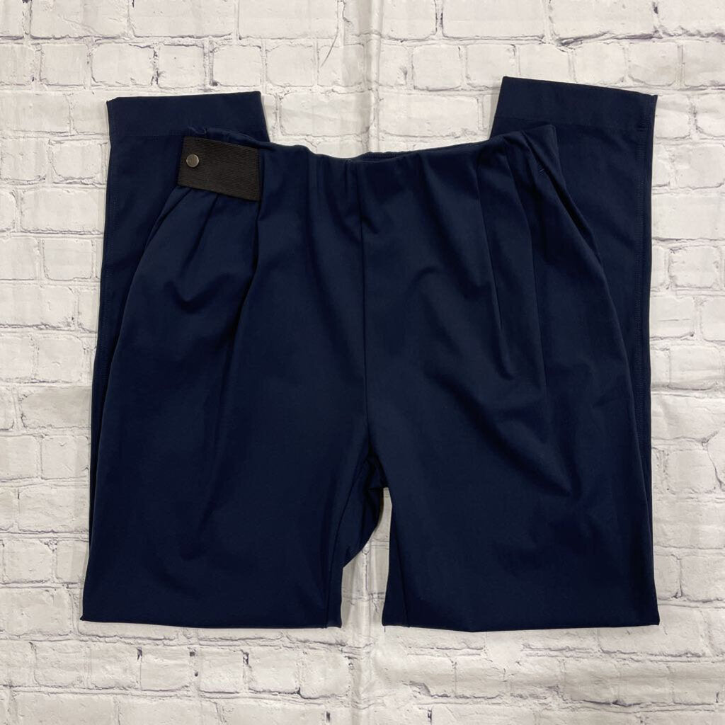 Aday - Large
