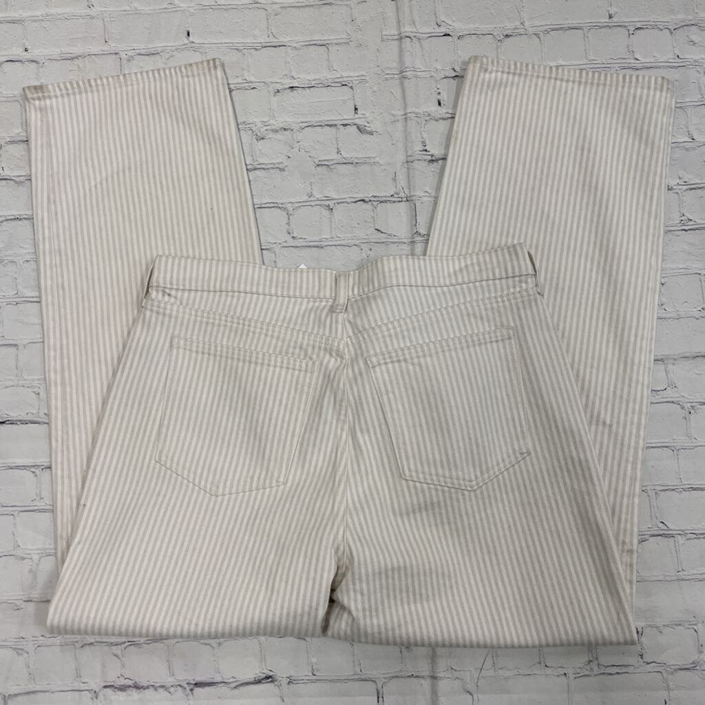 Abercrombie & Fitch - 33