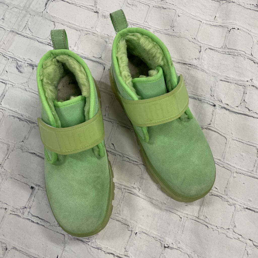 Ugg - 7