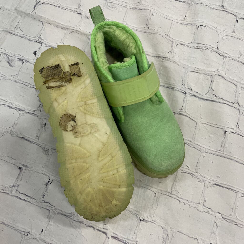 Ugg - 7