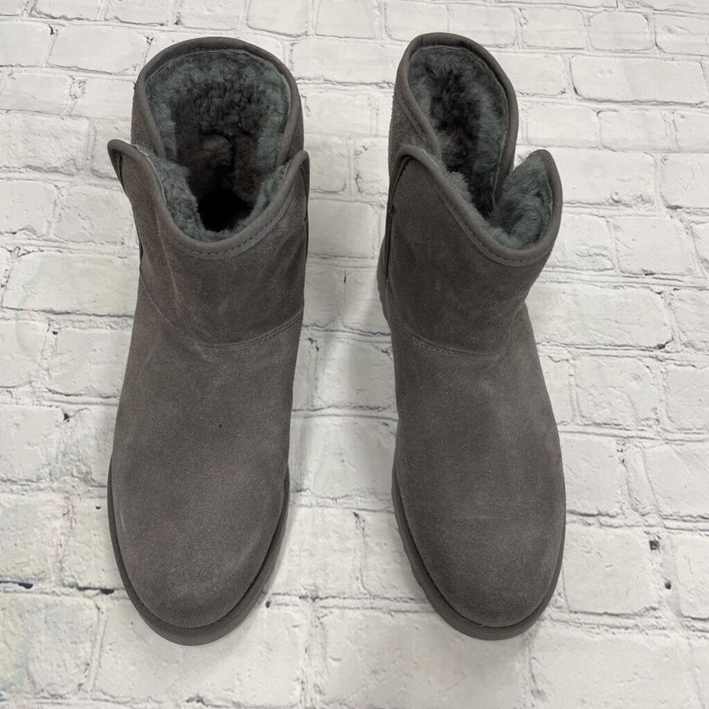 Ugg - 5.5