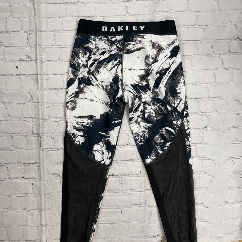 Oakley - Small