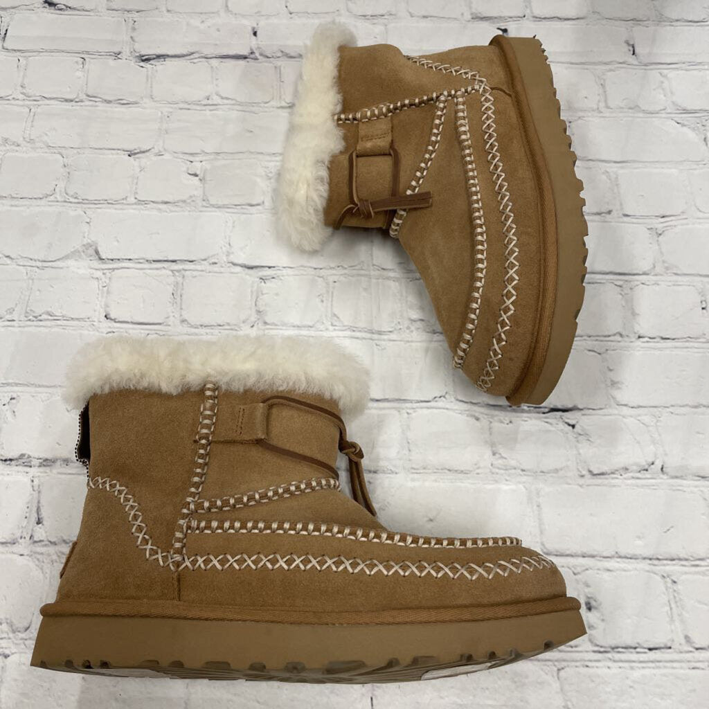 Ugg - 8
